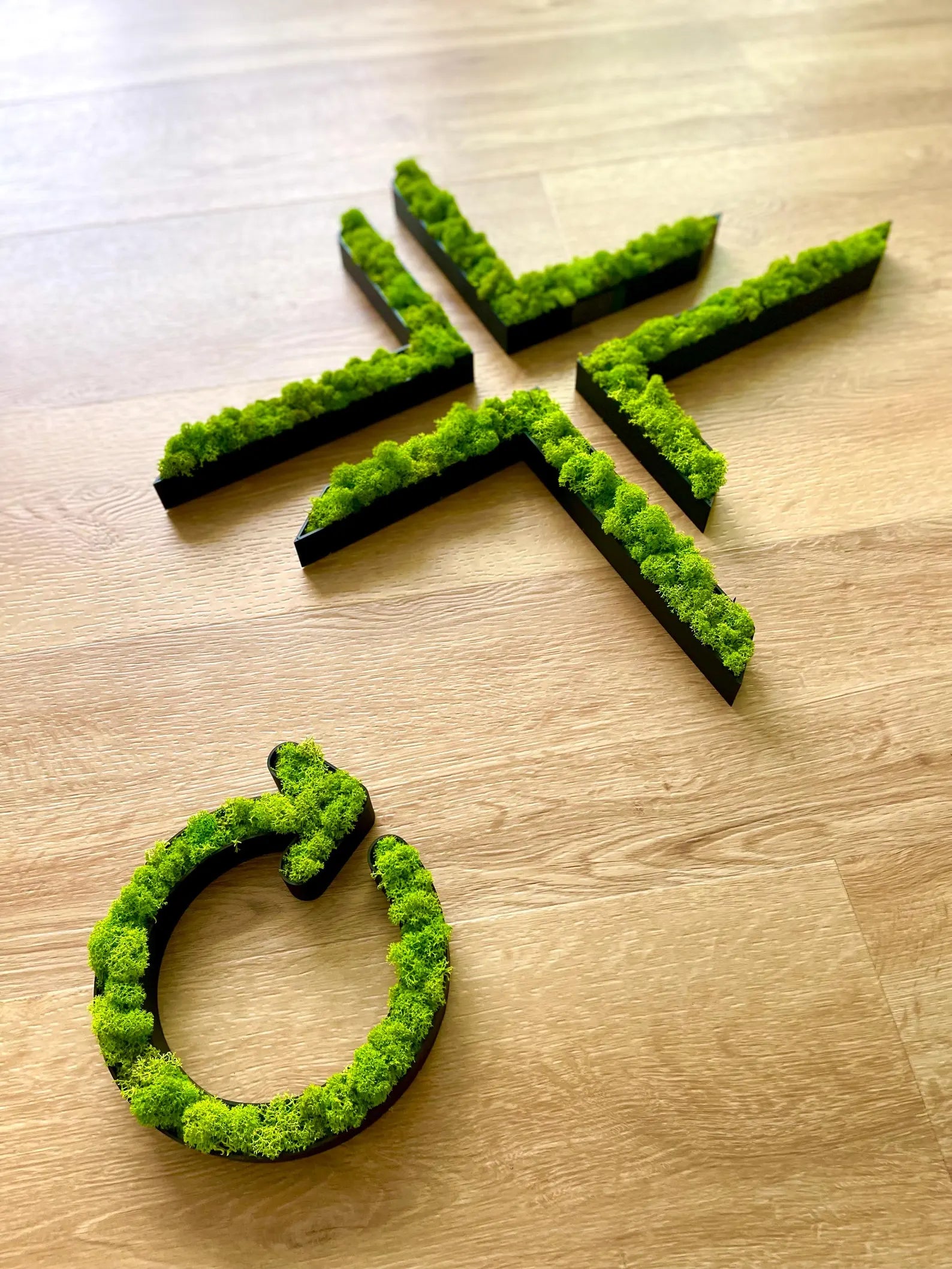 3D Firmenlogo für die Wand – individuell gefertigt mit oder ohne Moos