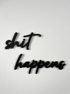 3D Wanddeko „Shit Happens“ – humorvoller Schriftzug für dein Badezimmer
