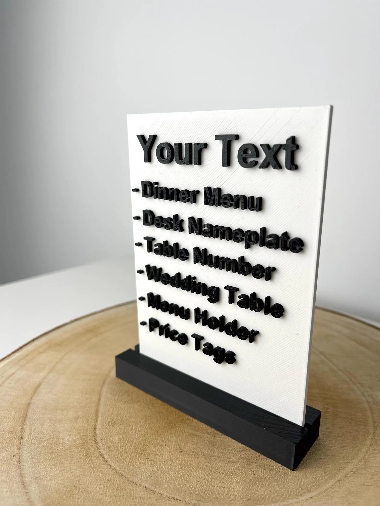 Personalisierte Tischtafel mit individueller Beschriftung