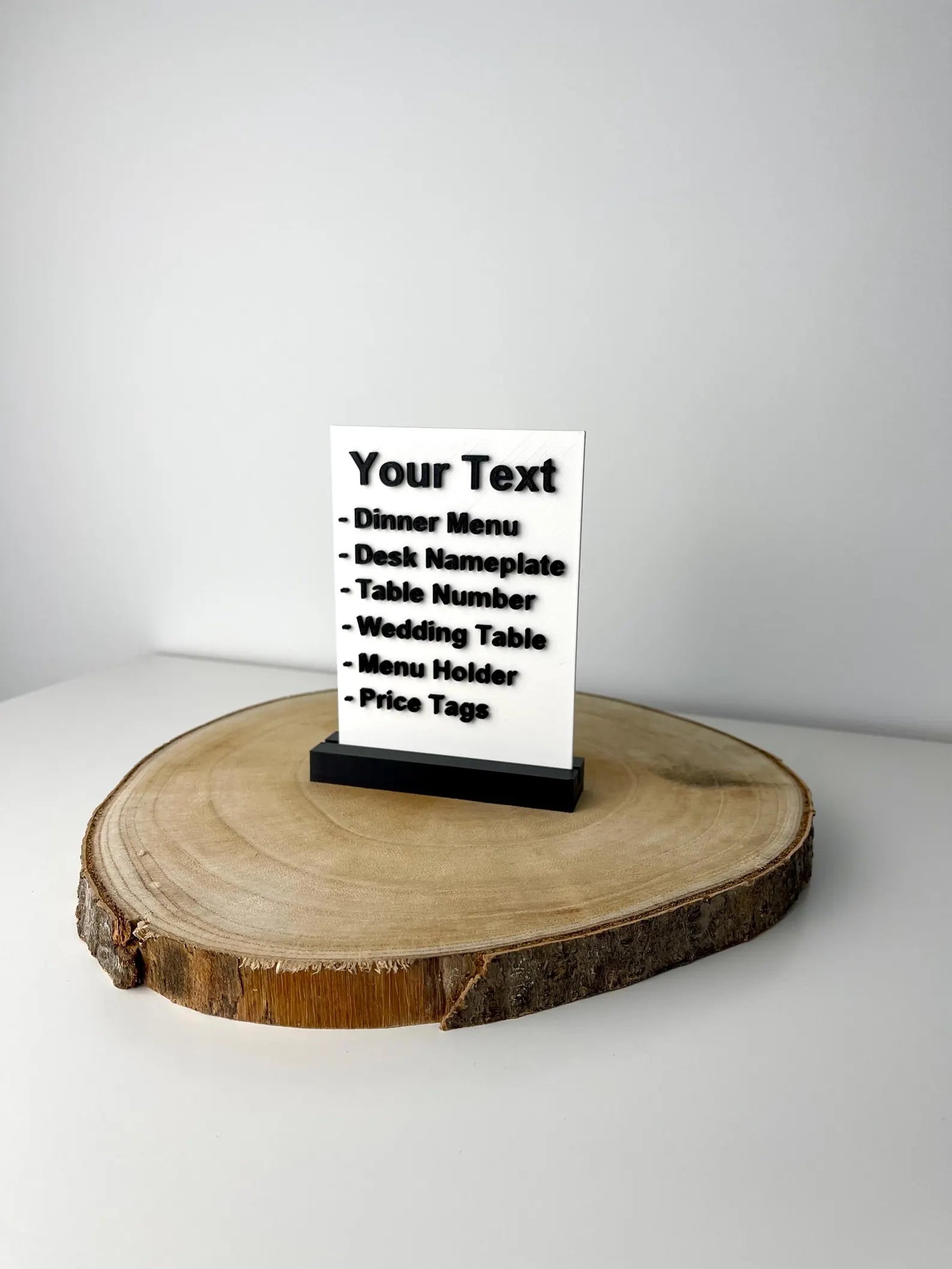 Personalisierte Tischtafel mit individueller Beschriftung