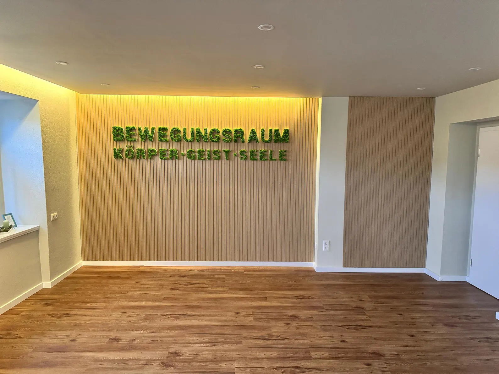 3D Firmenlogo für die Wand – individuell gefertigt mit oder ohne Moos