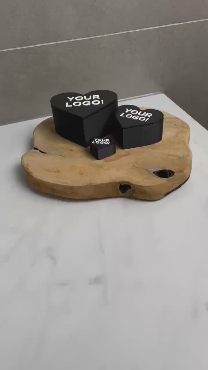 Personalisierbare Herzbox mit Logo