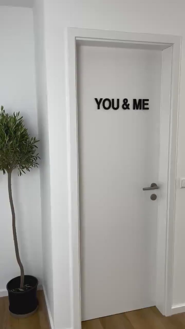 3D Wanddeko „You &amp; Me“ – moderner Schriftzug für dein Zuhause